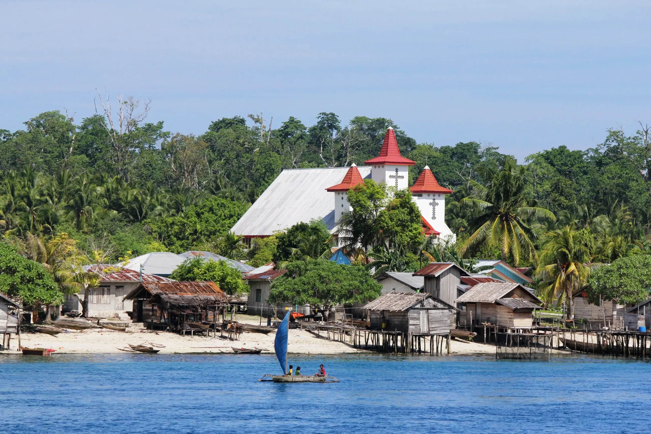 Remote cruises in The Moluccas Islands & Halmahera