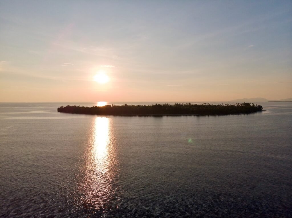 Cruising & Diving The Banggai Archipelago